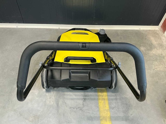 Kärcher s6 industriële veegmachine - afbeelding 3 van  6