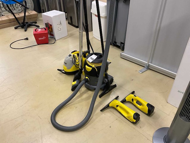 Kärcher schoonmaakmachine (4x) - afbeelding 1 van  5