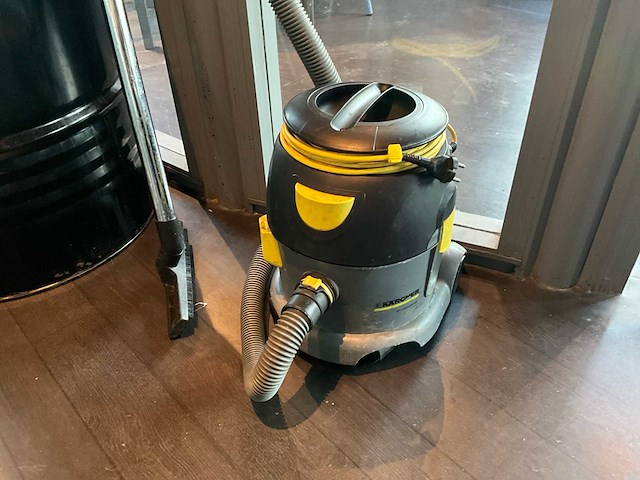 Kärcher stofzuiger - afbeelding 1 van  3