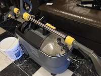 Kärcher type puzzi 10\1 tapijtreiniger - afbeelding 1 van  3