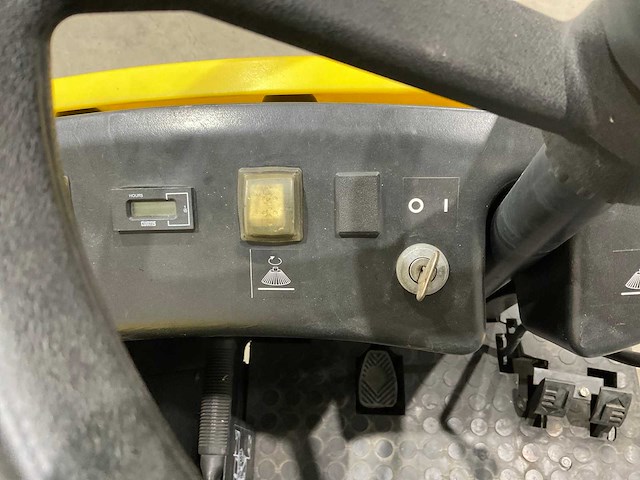 Kärcher veegmachine - afbeelding 4 van  17