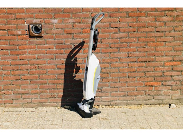 Kärcher vloerreiniger - afbeelding 2 van  4