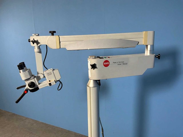 Karl kaps - som62 operatie- en onderzoeksmicroscoop - 2009 - afbeelding 4 van  9