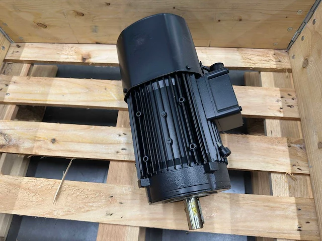 Karl mayer - electric motor 1x - afbeelding 2 van  5