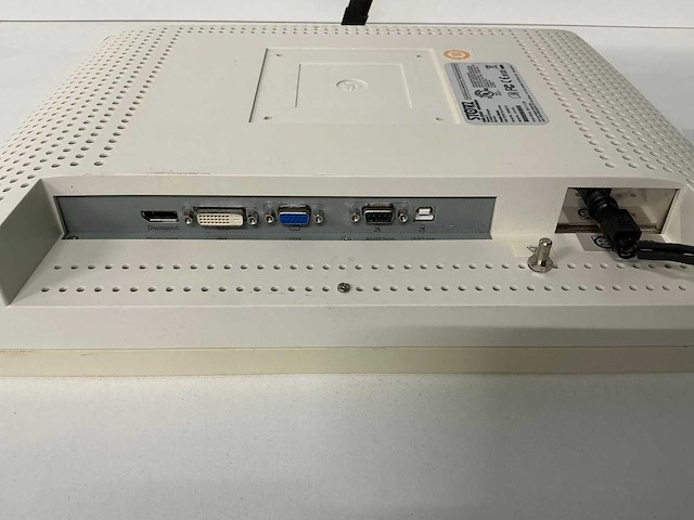 Karl storz - 200905 19 - touch screen monitor - afbeelding 4 van  7