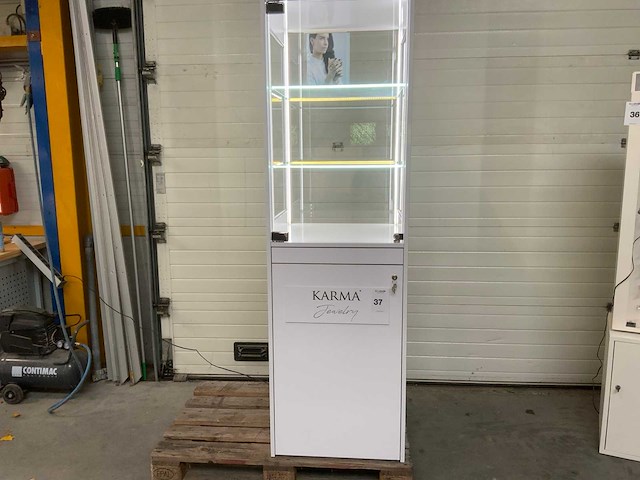Karma jewelry presentatie vitrine - afbeelding 4 van  9