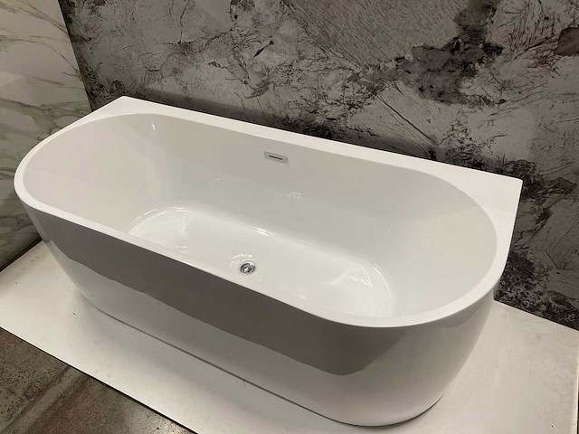 Karo - 64.0002 - half vrijstaand bad - afbeelding 2 van  3