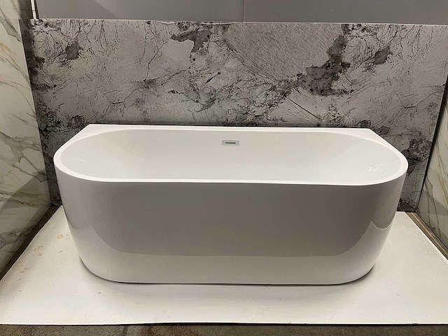 Karo - 64.0002 - half-vrijstaande bad - afbeelding 1 van  3