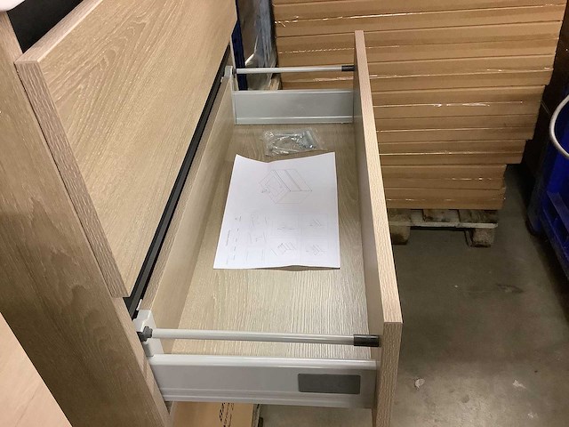 Karo - badkamermeubel walnut 80 cm + wastafel - afbeelding 7 van  9