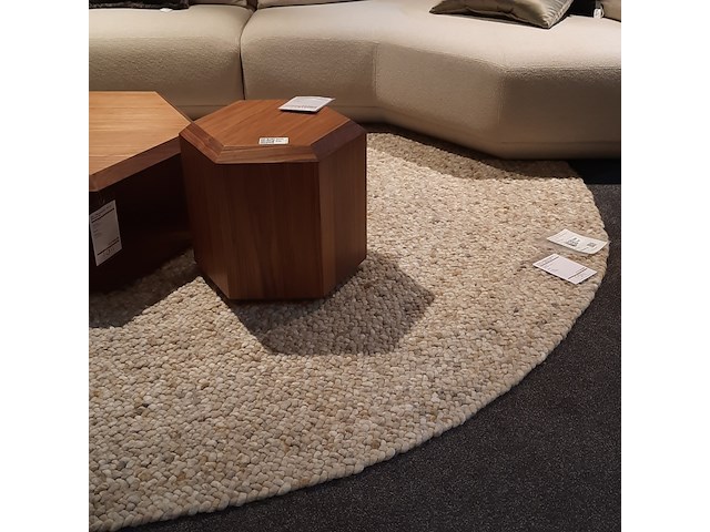 Karpet perletta, roundabout - afbeelding 4 van  5
