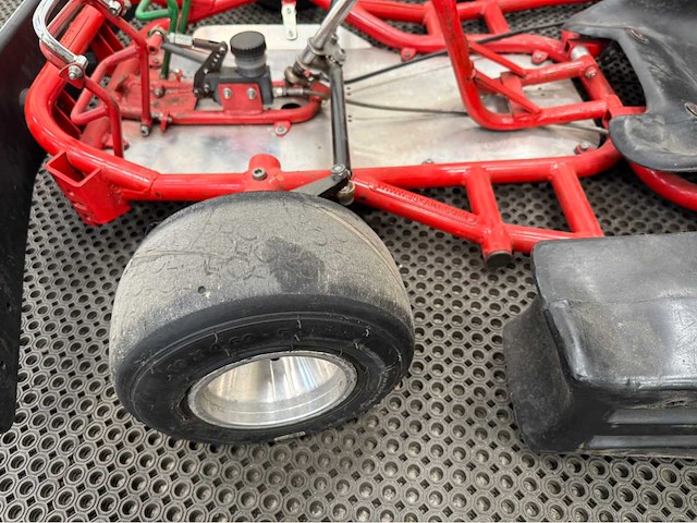 Kart - briggs en stratton - 6 pk - vanguard - overige voertuigen - afbeelding 1 van  16