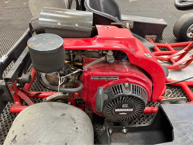 Kart - briggs en stratton - 6 pk - vanguard - overige voertuigen - afbeelding 14 van  16