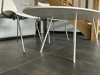 Kartell maui wachtkamerstoel en tafel - afbeelding 4 van  6