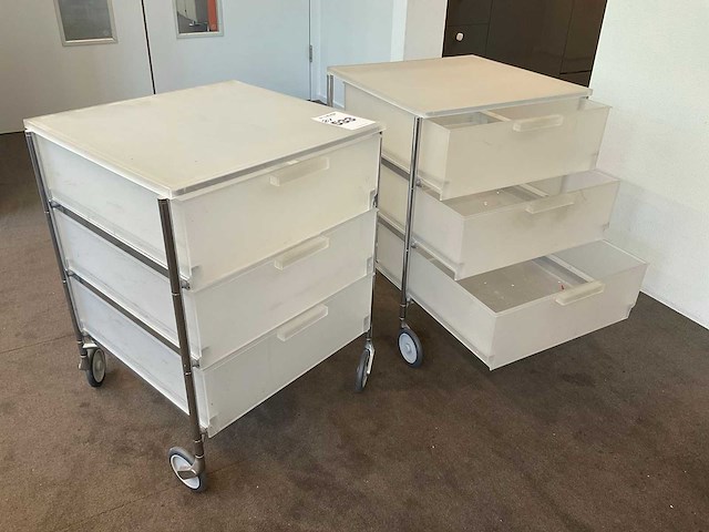 Kartell mobil ladekast (2x) - afbeelding 1 van  2