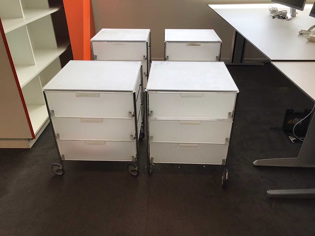 Kartell mobil ladekast (4x) - afbeelding 1 van  3