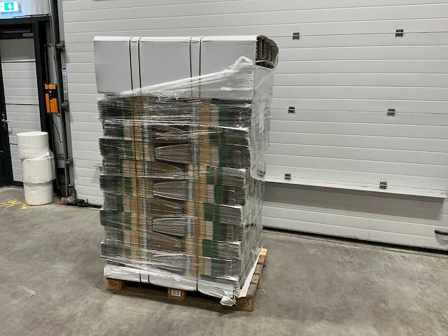 Kartonnen doos (1300x) - afbeelding 1 van  2