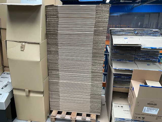 Kartonnen doos (135x) - afbeelding 1 van  2
