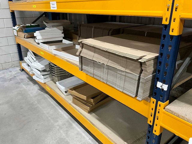 Kartonnen doos (270x) - afbeelding 4 van  4