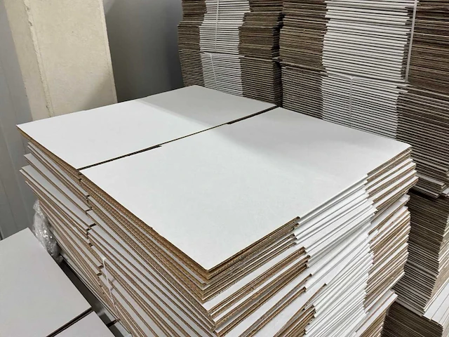 Kartonnen doos (324 x 324 x 174 mm) (1000x) - afbeelding 1 van  3