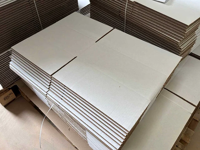 Kartonnen doos (363 x 286 x 130 mm) (840x) - afbeelding 1 van  3