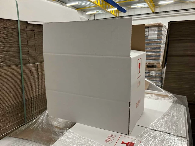 Kartonnen doos (365 x 240 x 155 mm) (1100x) - afbeelding 1 van  3