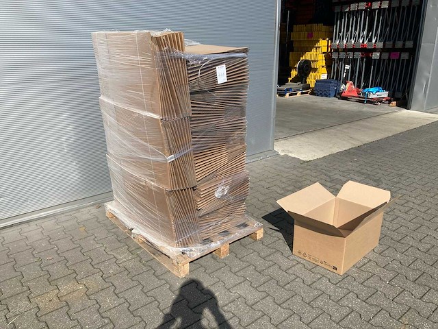 Kartonnen doos 570x380x270mm (135x) - afbeelding 2 van  3