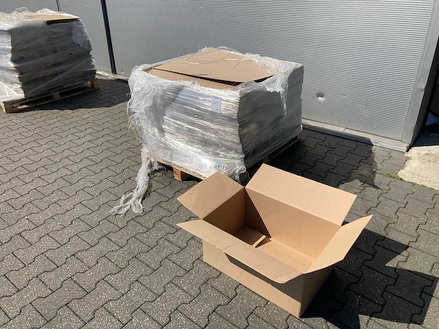 Kartonnen doos 570x380x270mm (60x) - afbeelding 1 van  3
