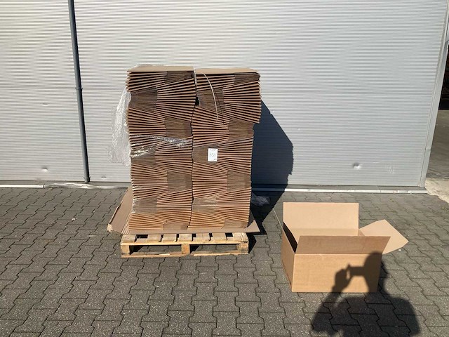 Kartonnen doos 570x380x280mm (180x) - afbeelding 1 van  3