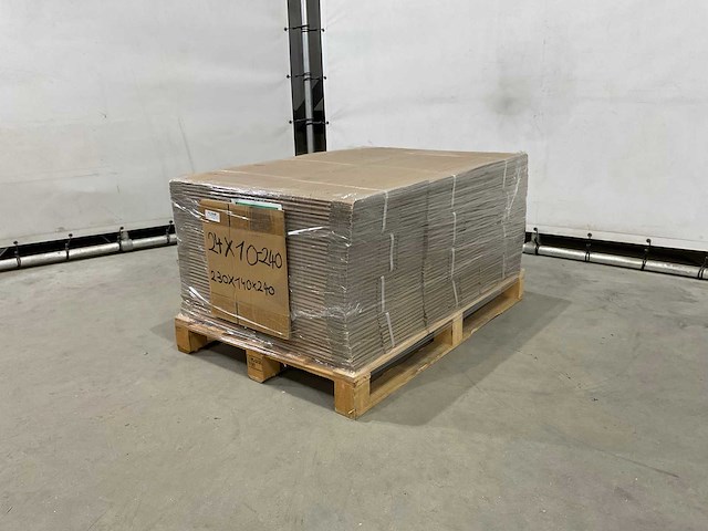 Kartonnen dozen (240x) - afbeelding 1 van  5