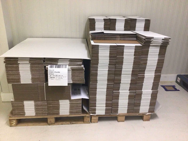 Kartonnen dozen 380x285x116mm (500x) - afbeelding 1 van  4