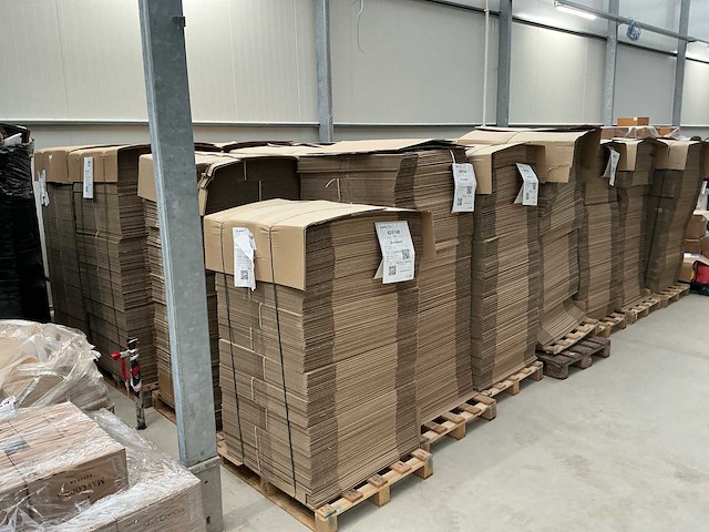 Kartonnen dozen (8000x) - afbeelding 10 van  15