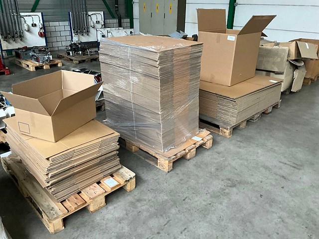 Kartonnen dozen - afbeelding 1 van  5