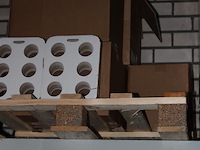 Kartonnen draagtrays / bierdragers in 5 dozen. ca. 750 stuk. - afbeelding 2 van  2