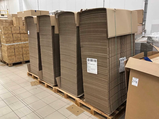 Kartonnen tray (384 x 239 x 67 mm) (4800x) - afbeelding 2 van  3