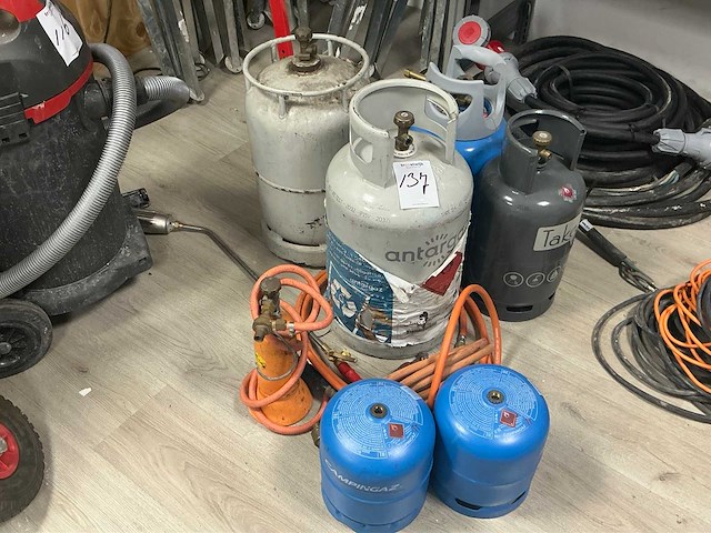 Karweigasbrander en dakleerbrander - afbeelding 1 van  1