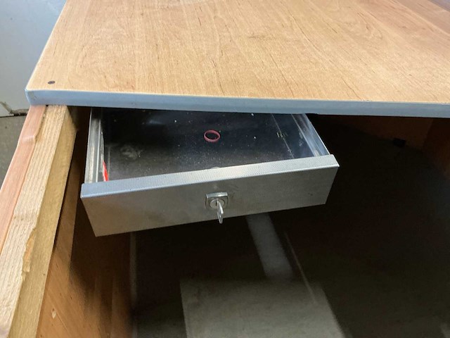 Kassa inrichting / lopende band - afbeelding 10 van  10