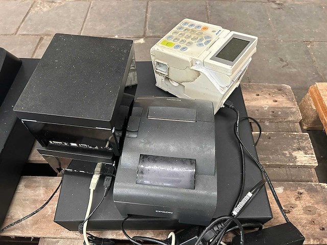 Kassa met lade, bonnenprinter en toebehoren - afbeelding 5 van  8