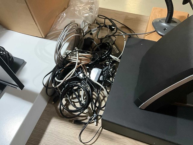 Kassa retail touchscreen met scanner, bonprinter en pin automaat - afbeelding 3 van  11