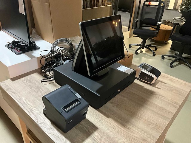 Kassa retail touchscreen met scanner, bonprinter en pin automaat - afbeelding 4 van  11