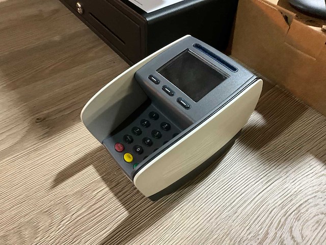 Kassa retail touchscreen met scanner, bonprinter en pin automaat - afbeelding 8 van  11