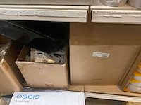 Kassarollen, lijm en tape - afbeelding 4 van  23