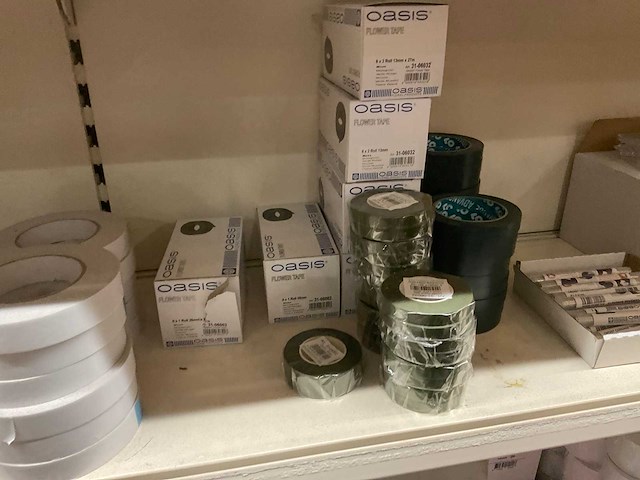 Kassarollen, lijm en tape - afbeelding 13 van  23