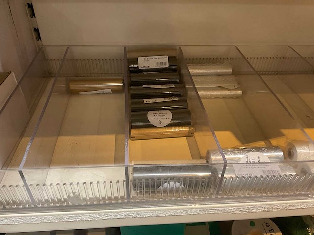 Kassarollen, lijm en tape - afbeelding 15 van  23