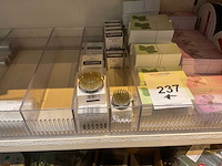 Kassarollen, lijm en tape - afbeelding 16 van  23