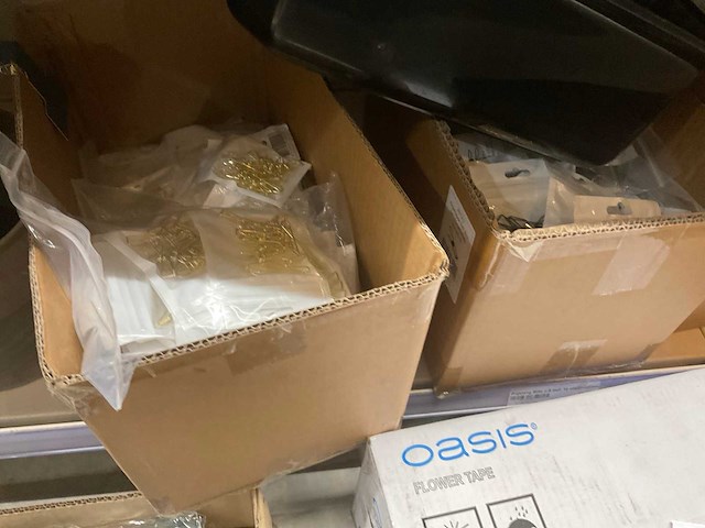 Kassarollen, lijm en tape - afbeelding 21 van  23