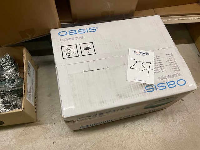 Kassarollen, lijm en tape - afbeelding 22 van  23