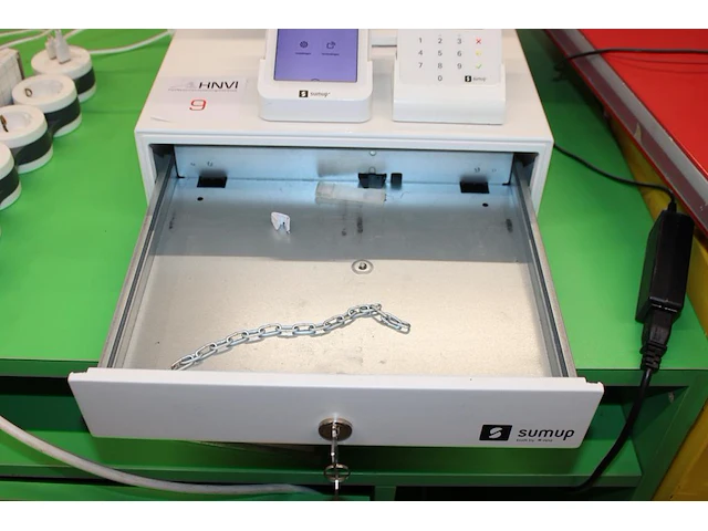 Kassasysteem sumup met touchscreen, kassalade zonder binnenlade en twee oplaadbare pinunits - afbeelding 6 van  7
