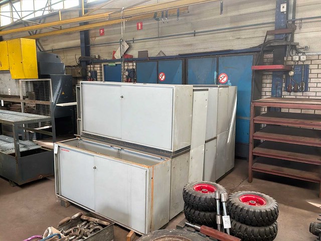 Kast (18x) - afbeelding 1 van  6