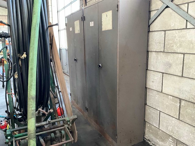 Kast (2x) - afbeelding 1 van  3