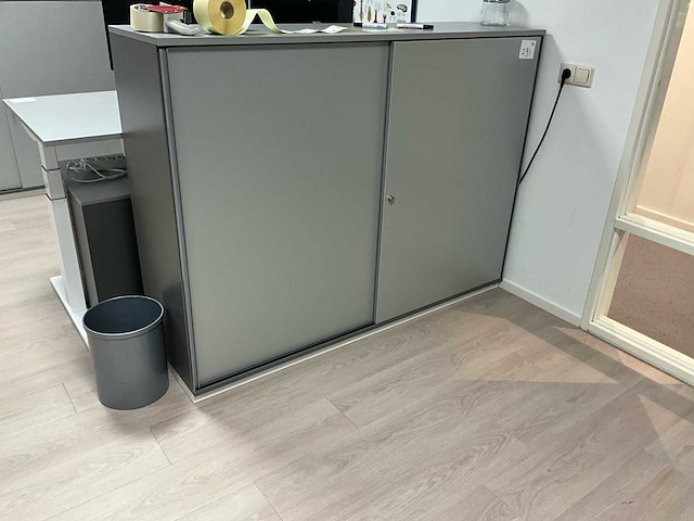 Kast (2x) - afbeelding 1 van  3